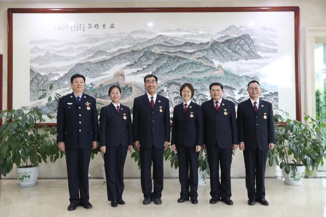 省下载旧版本彩票365软件_日博365备用网站_365bet体育在线官举行从检30年人员检察荣誉章颁发仪式