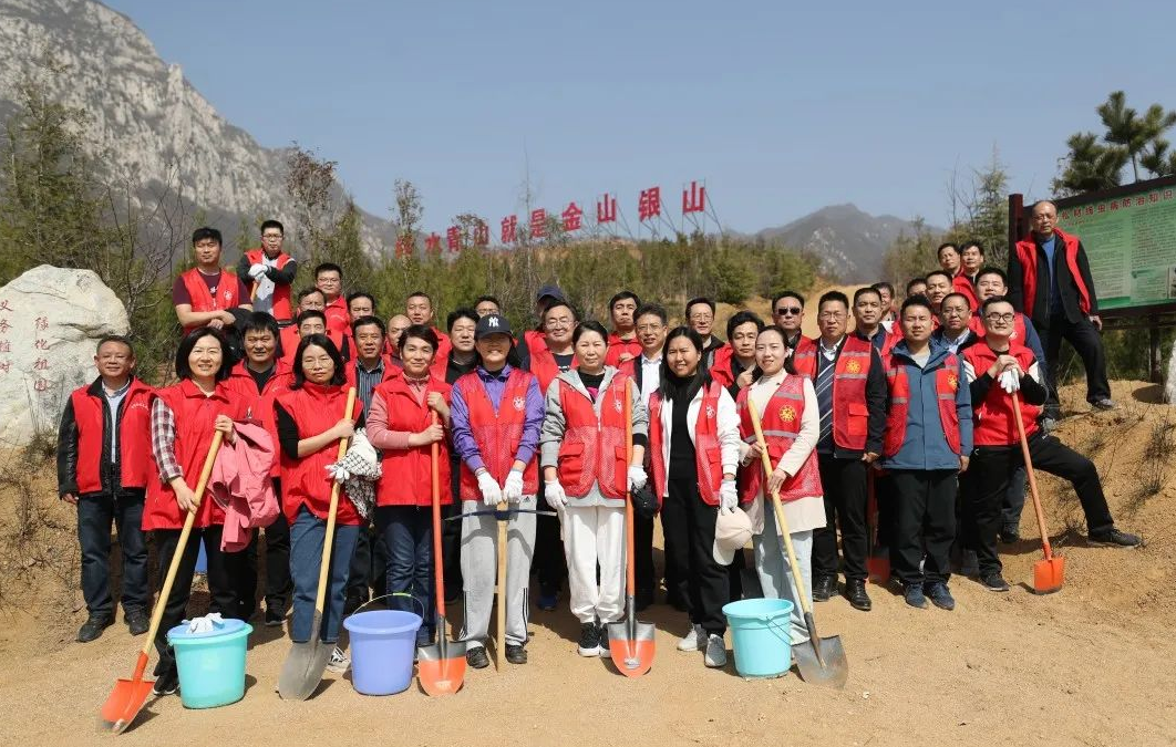 省下载旧版本彩票365软件_日博365备用网站_365bet体育在线官机关干警积极参加义务植树活动